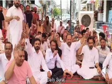 बरनाला में पेयजल संकट पर सियासत तेज, विभिन्न दलों के नेताओं ने खोला नगर निगम के खिलाफ मोर्चा