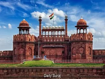 लाल किले को बम से उड़ाने की धमकी निकली फर्जी, दिल्ली में हाई अलर्ट के बाद जांच पूरी