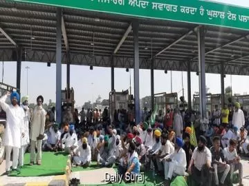 ਭਾਰਤ-ਅਮਰੀਕਾ ਵਪਾਰ ਸਮਝੌਤੇ ਦੇ ਵਿਰੋਧ 'ਚ ਕਿਸਾਨਾਂ ਦਾ ਪ੍ਰਦਰਸ਼ਨ, ਬਠਿੰਡਾ ਦੇ ਟੋਲ ਮੁਫ਼ਤ
