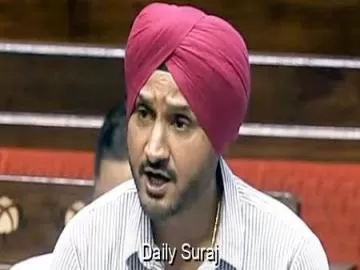 ਹਰਭਜਨ ਸਿੰਘ ਮੁੜ ਵਿਵਾਦਾਂ ’ਚ, ਫ਼ਤਹਿਗੜ੍ਹ ਸਾਹਿਬ ਦੇ ਸਕੂਲ ਦੀ ਪੁਰਾਣੀ ਵੀਡੀਓ ਸਾਂਝੀ ਕਰਨ ’ਤੇ ਘਿਰੇ