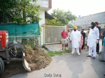 ਹਰਜੋਤ ਸਿੰਘ ਬੈਂਸ ਵੱਲੋਂ ਨੰਗਲ ਤੋਂ ਸੂਬੇ ਭਰ ਵਿੱਚ 10 ਰੋਜ਼ਾ ਸਫ਼ਾਈ ਮੁਹਿੰਮ ਦਾ ਆਗਾਜ਼; ਸਫ਼ਾਈ ਸੇਵਕਾਂ, ਕੌਂਸਲਰਾਂ ਅਤੇ ਸ਼ਹਿਰ ਵਾਸੀਆਂ ਨੇ ਵਧ-ਚੜ੍ਹ ਕੇ ਲਿਆ ਹਿੱਸਾ