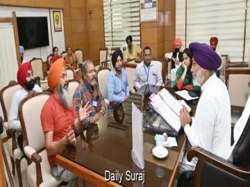 Punjab Finance Minister Harpal Singh Cheema Holds Meeting with Employee Unions; Directs Officials to Expedite Legitimate Demands