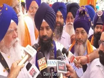 ਬੇਅਦਬੀ ਕਾਨੂੰਨ ਦੀਆਂ ਵਿਵਾਦਿਤ ਮੱਦਾਂ ਹਟਣ ਤੱਕ ਲਾਗੂ ਨਾ ਹੋਵੇ: ਜਥੇਦਾਰ ਗੜਗੱਜ
