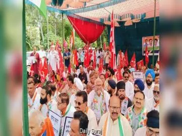 INDIA Bloc Protests Alleged Vote Theft in Yamunanagar, Burns Effigy of Chief Election Commissioner