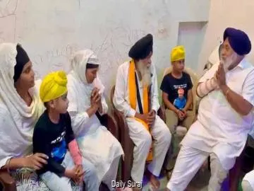 मानसा में परविंदर झोटा हत्याकांड: विरोध प्रदर्शन 14वें दिन में दाखिल; सुखबीर सिंह बादल ने पीड़ित परिवार से की मुलाकात