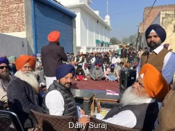 ਹਰਜੋਤ ਮਾਂਗਟ ਦੀ ਚੋਣ ਮੁਹਿੰਮ ਨੂੰ ਹੁਲਾਰਾ ਦੇਣ ਲਈ ਪਹੁੰਚੇ ਗਾਬੜੀਆਂ