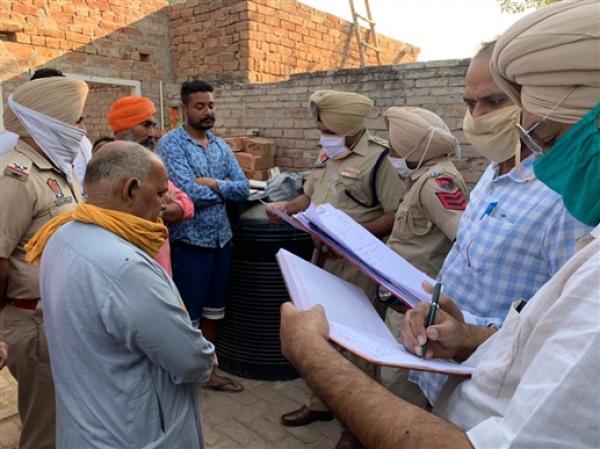ਫਰੀਦਕੋਟ 'ਚ ਇੱਕੋ ਪਰਿਵਾਰ ਦੇ ਚਾਰ ਜੀਆਂ ਨੇ ਖ਼ੁਦ ਨੂੰ ਕੀਤਾ ਅੱਗ ਹਵਾਲੇ, ਭੱਠੇ 'ਤੇ ਮੁਨਸ਼ੀ ਹੈ ਪਰਿਵਾਰ ਦਾ ਮੁਖੀ
