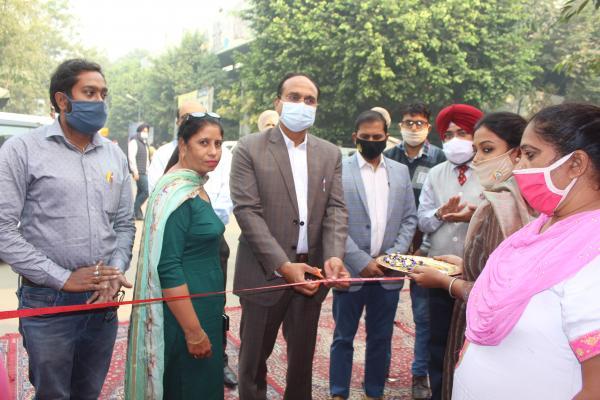 ਸੈਲਫ ਹੈਲਪ ਗਰੁੱਪਾਂ ਵੱਲ਼ੋ ਮਿੰਨੀ ਸਕੱਤਰੇਤ ਵਿਖੇ ਦਿਵਾਲੀ ਮੇਲੇ ਦੀ ਸ਼ੁਰੂਆਤ
