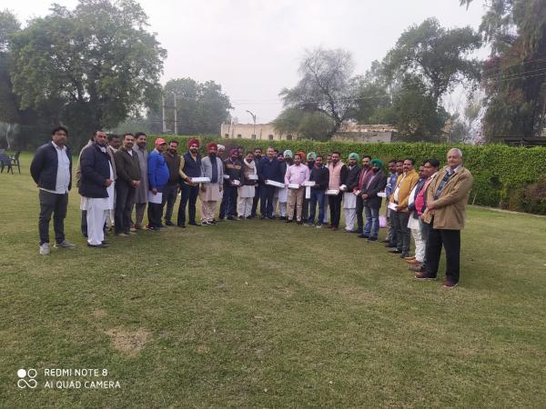 ਕਾਂਗਰਸੀ ਆਗੂ ਬਿੱਟੂ ਸਾਂਘਾ ਨੇ ਹਲਕੇ ਦੇ ਵੱਖ ਵੱਖ ਪਿੰਡਾਂ ਦੇ ਸਰਪੰਚਾਂ ਨੂੰ ਦਿੱਤੇ ਸਮਾਰਟ ਰਾਸ਼ਨ ਕਾਰਡ