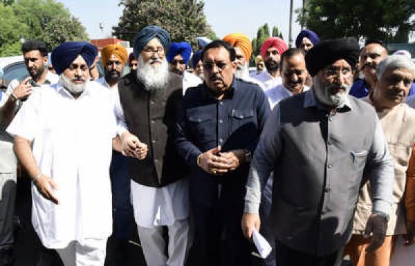 ਅੰਮ੍ਰਿਤਸਰ ਹਾਦਸੇ ਦੀ ਜਾਂਚ ਹਾਈ ਕੋਰਟ ਦੇ ਜੱਜ ਕੋਲੋਂ ਕਰਵਾਉਣ ਦੀ ਮੰਗ