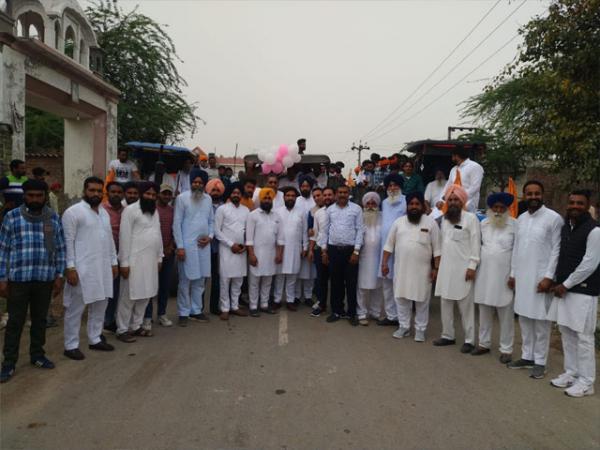ਅਕਾਲੀ ਦਲ ਦੀ ਅਮਰਕੋਟ ਰੈਲੀ ਚ ਸ਼ਾਮਲ ਹੋਣ ਲਈ ਪਿੰਡਾਂ ਤੋਂ ਕਾਫ਼ਲੇ ਰਵਾਨਾ ਹੋਣ ਲੱਗੇ