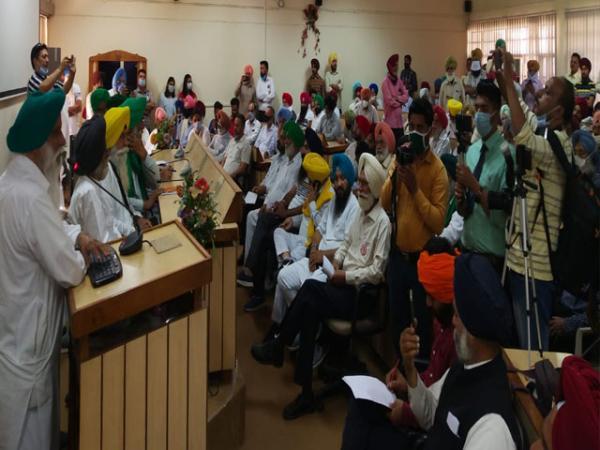 ਸੰਯੁਕਤ ਕਿਸਾਨ ਮੋਰਚਾ ਦੀ ਪੀ.ਏ.ਯੂ. ਵਿਖੇ ਉੱਚ ਪੱਧਰੀ ਮੀਟਿੰਗ ਸ਼ੁਰੂ