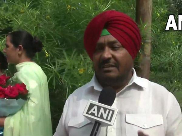 ਹਰੀਸ਼ ਰਾਵਤ ਨੂੰ ਮਿਲਣ ਤੋਂ ਬਾਅਦ ਸਹੁੰ ਚੁੱਕ ਸਮਾਗਮ ਲਈ ਰਾਜ ਭਵਨ ਜਾਣਗੇ ਚਰਨਜੀਤ ਸਿੰਘ ਚੰਨੀ