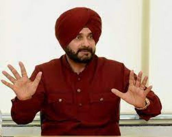 ਨਵਜੋਤ ਸਿੰਘ ਸਿੱਧੂ ਨੇ ਪੰਜਾਬ ਪ੍ਰਦੇਸ਼ ਕਾਂਗਰਸ ਪ੍ਰਧਾਨ ਦੇ ਅਹੁਦੇ ਤੋਂ ਅਸਤੀਫ਼ਾ ਦਿੱਤਾ