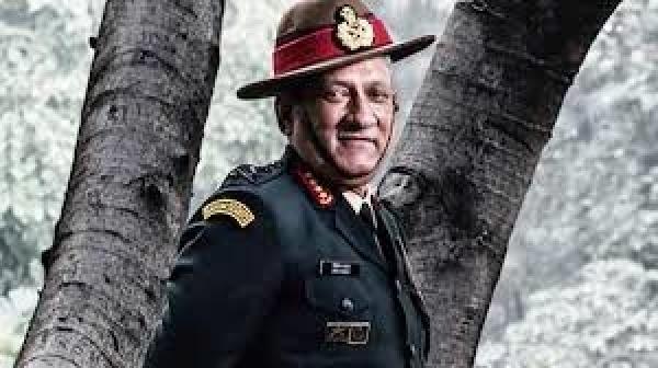 ਫ਼ੌਜੀ ਪਰੰਪਰਾ ਵਾਲਾ ਰਿਹਾ ਸੀਡੀਐੱਸ ਦਾ ਪਰਿਵਾਰ, ਦਾਦਾ ਸੂਬੇਦਾਰ ਤ੍ਰਿਲੋਕ ਸਿੰਘ ਰਾਵਤ ਤੇ ਪਿਤਾ ਲੈਫਟੀਨੈਂਟ ਜਨਰਲ ਲਕਸ਼ਮਣ ਸਿੰਘ ਰਾਵਤ ਵੀ ਰਹੇ ਫ਼ੌਜ ’ਚ
