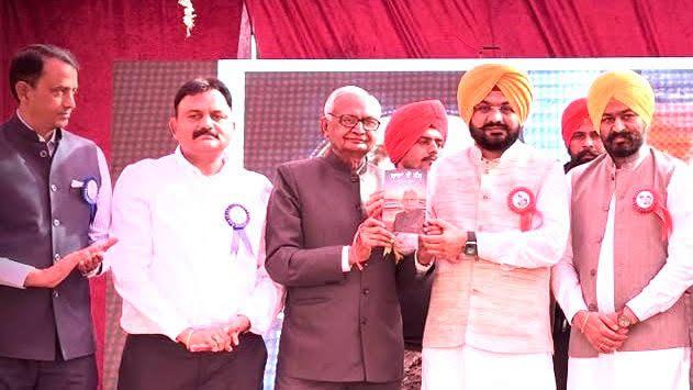 ਕੈਬਨਿਟ ਮੰਤਰੀ ਸੌਂਦ ਅਤੇ ਵਿਧਾਇਕ ਉੱਗੋਕੇ ਵੱਲੋਂ ਸਿੰਗਲਾ ਦੀ ਸਵੈ ਜੀਵਨੀ “ਯਾਦਾਂ ਦੇ ਰੰਗ “ ਰਿਲੀਜ