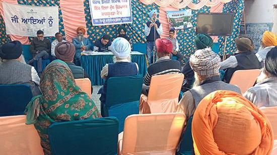 ਡੇਅਰੀ ਵਿਕਾਸ ਵਿਭਾਗ ਰੂਪਨਗਰ ਵੱਲੋਂ ਪਿੰਡ ਮੜੌਲੀ ਕਲਾਂ ਵਿਖੇ ਇਕ ਰੋਜ਼ਾ ਦੁੱਧ ਉਤਪਾਦਕਤਾ ਜਾਗਰੂਕਤਾ ਕੈਂਪ ਲਗਾਇਆ ਗਿਆ