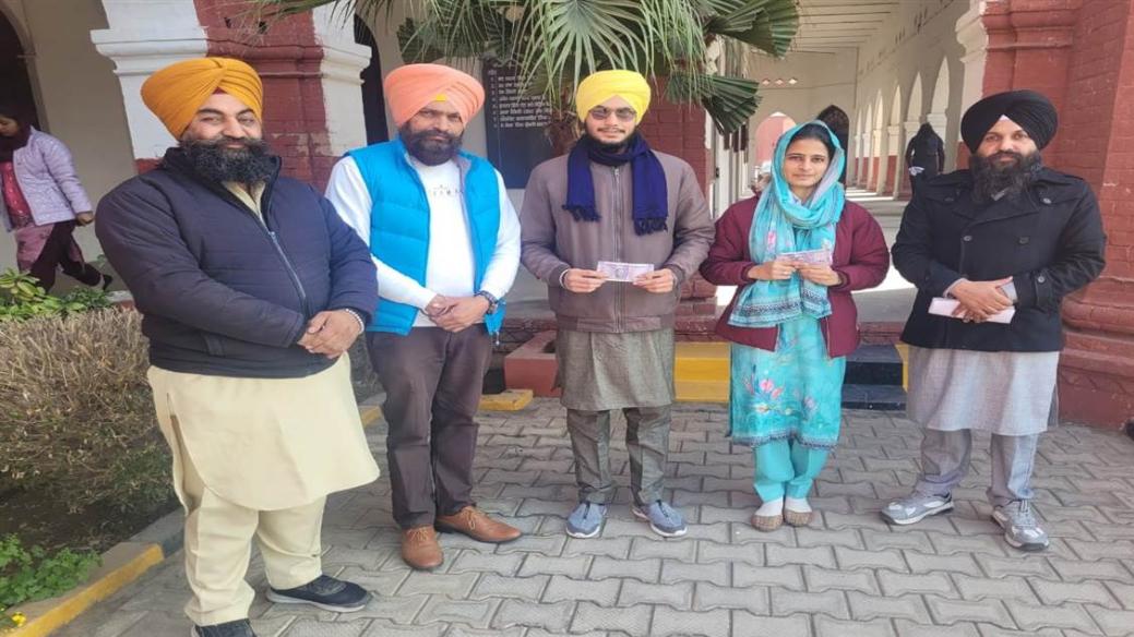 ਵਿਦਿਆਰਥੀਆਂ ਨੇ ਪ੍ਰਾਪਤ ਕੀਤੇ ਵਜ਼ੀਫ਼ੇ