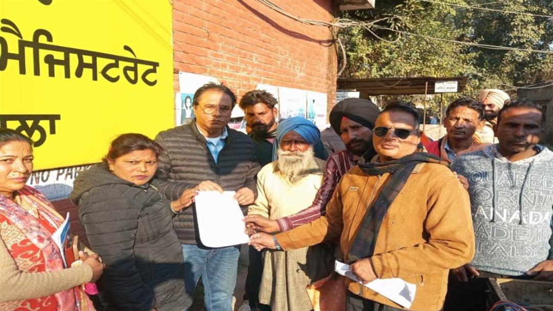 ਮਜ਼ਦੂਰ ਮੁਕਤੀ ਮੋਰਚਾ ਆਜ਼ਾਦ ਦੀ ਧੱਕੇਸ਼ਾਹੀ ਵਿਰੁੱਧ ਕੱਢਿਆ ਰੋਸ ਮਾਰਚ
