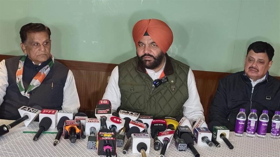 ਵੋਟ ਪਾਉਣ 'ਚ ਅਣਗਹਿਲੀ ਕੀਤੀ ਤਾਂ ਬੱਚਿਆਂ ਨੂੰ ਭੁਗਤਣਾ ਪਵੇਗਾ ਸੰਤਾਪ : ਔਜਲਾ