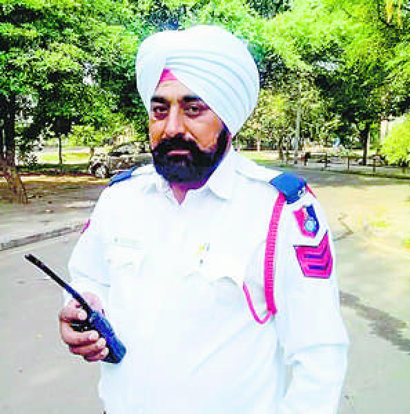 ਟਰੈਕਟਰ ਤੇ ਮੋਟਰਸਾਈਕਲ ਦੀ ਟੱਕਰ ਕਾਰਨ ਹੌਲਦਾਰ ਹਲਾਕ