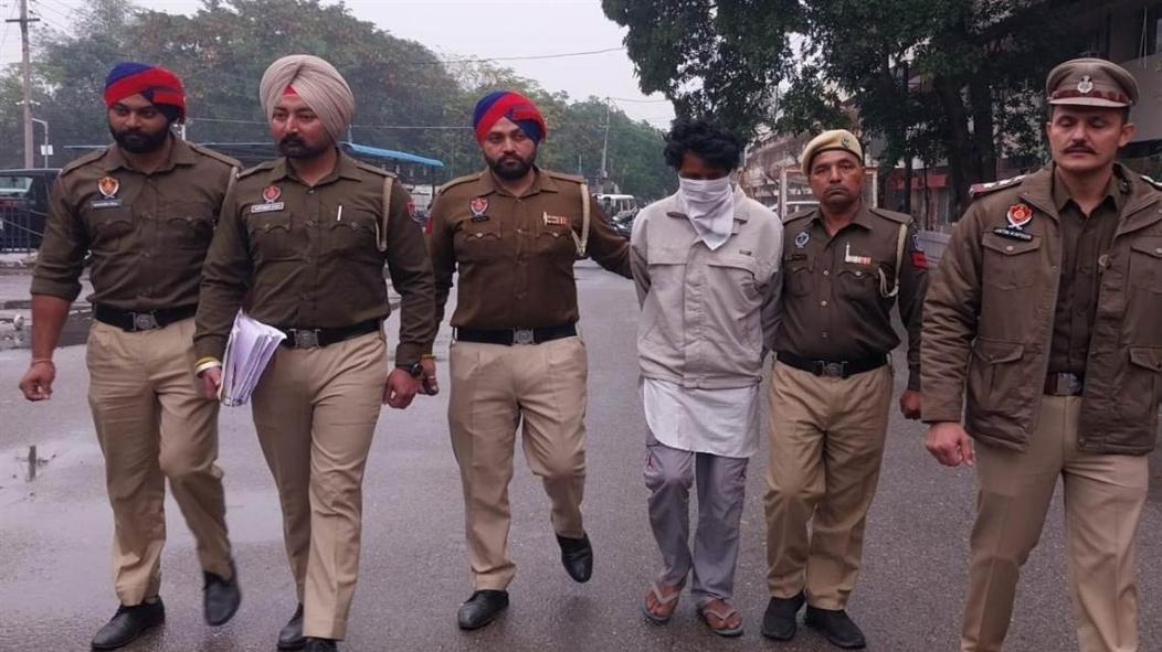 ਰੂਪਨਗਰ ਪੁਲਿਸ ਨੇ 11 ਹੱਤਿਆਵਾਂ ਦੀ ਵਾਰਦਾਤ ਨੂੰ ਅੰਜਾਮ ਦੇਣ ਵਾਲੇ ਸਮਲੈਂਗਿਕ ਨੂੰ ਕੀਤਾ ਗ੍ਰਿਫ਼ਤਾਰ