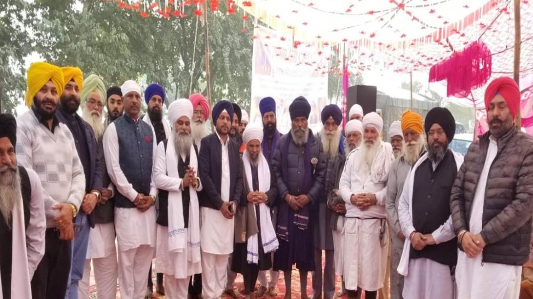 ਬਾਬਾ ਜੀਵਨ ਸਿੰਘ ਅਤੇ ਸਮੂਹ ਸ਼ਹੀਦਾਂ ਦੀ ਯਾਦ ਨੂੰ ਸਮਰਪਿਤ ਸ਼ਹੀਦੀ ਸਮਾਗਮ ਕਰਵਾਇਆ