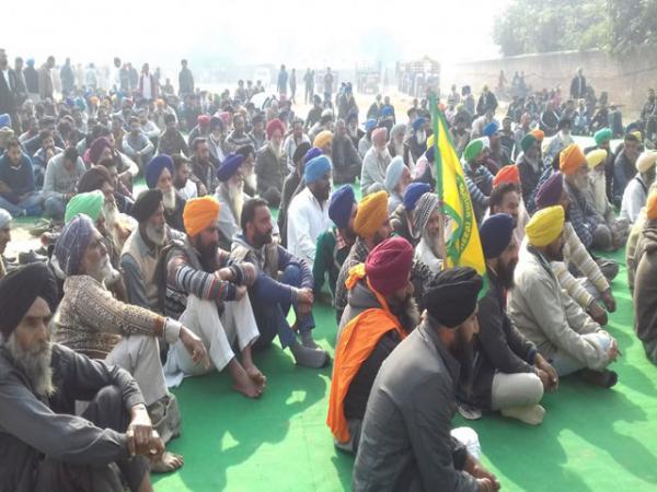 ਫਗਵਾੜਾ ਵਿਖੇ ਗੰਨਾ ਕਾਸ਼ਤਕਾਰਾਂ ਵੱਲੋਂ ਜ਼ਬਰਦਸਤ ਧਰਨਾ