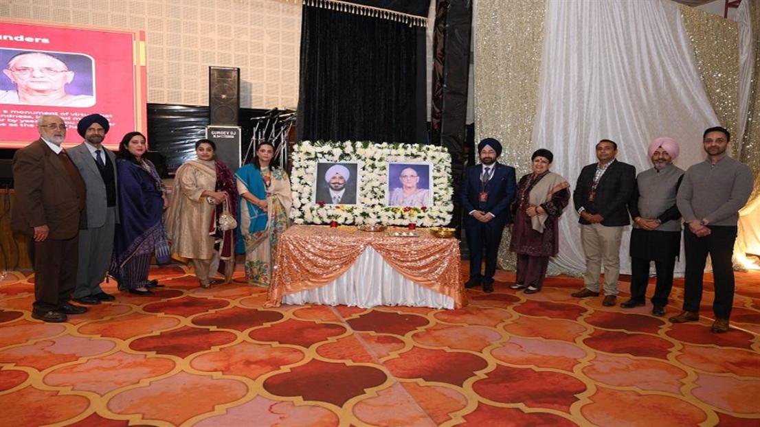 ਦੁਆਬਾ ਪਬਲਿਕ ਸਕੂਲ ਪਾਰੋਵਾਲ ਵਿਖੇ ਐਲੂਮਨੀ ਮੀਟ ਕਰਵਾਈ