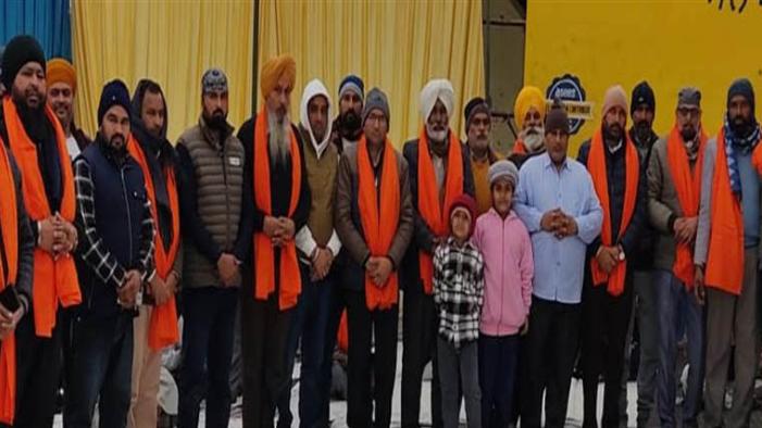 ਨਵੇਂ ਸਾਲ ਦੀ ਖੁਸ਼ੀ ’ਚ ਸ੍ਰੀ ਸੁਖਮਨੀ ਸਾਹਿਬ ਦੇ ਪਾਠ ਦੇ ਭੋਗ ਪਾਏ