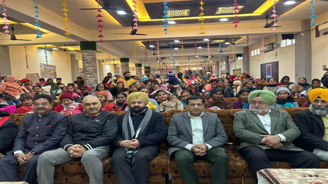 ਜ਼ਿਲ੍ਹਾ ਪ੍ਰਸ਼ਾਸਨ ਨੇ ਜ਼ਿਲ੍ਹਾ ਪੱਧਰੀ ਲੋਹੜੀ ਸਮਾਰੋਹ ਦੌਰਾਨ 100 ਨਵ-ਜੰਮੀਆਂ ਧੀਆਂ ਨੂੰ ਲੋਹੜੀ ਪਾਈ