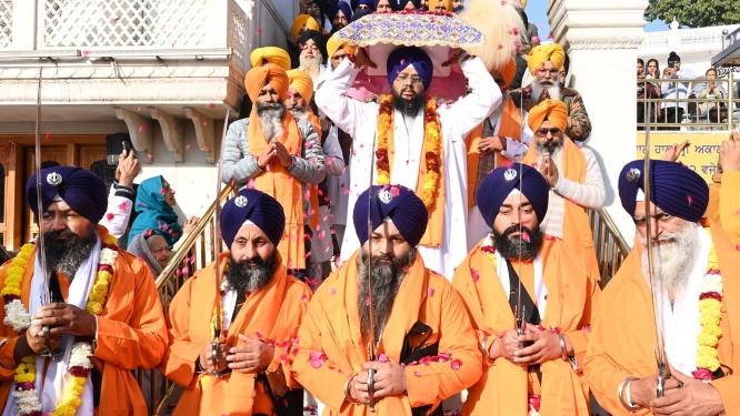 ਸ਼ਹੀਦ ਬਾਬਾ ਦੀਪ ਸਿੰਘ ਜੀ ਦੇ ਜਨਮ ਦਿਹਾੜੇ ਸਬੰਧੀ ਸ੍ਰੀ ਅਕਾਲ ਤਖ਼ਤ ਸਾਹਿਬ ਤੋਂ ਸਜਾਇਆ ਨਗਰ ਕੀਰਤਨ