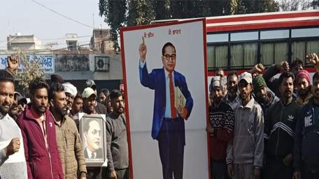 ਡਾ.ਅੰਬੇਡਕਰ ਦੇ ਬੁੱਤ ਦਾ ਅਪਮਾਨ ਕਰਨ ’ਤੇ ਸਫ਼ਾਈ ਸੇਵਕ ਯੂਨੀਅਨ ਨੇ ਕੱਢਿਆ ਰੋਸ ਮਾਰਚ