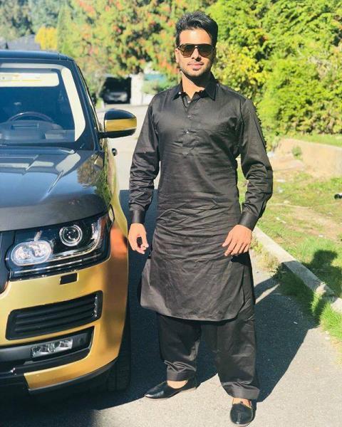 B'DAY SPL : 'ਮਨੀ ਭਲਵਾਨ' ਦੇ ਨਾਂ ਨਾਲ ਜਾਣੇ ਜਾਂਦੇ ਸਨ ਮਨਕੀਰਤ ਔਲਖ, ਜਾਣੋ ਜ਼ਿੰਦਗੀ ਦੇ ਦਿਲਚਸਪ ਕਿੱਸੇ