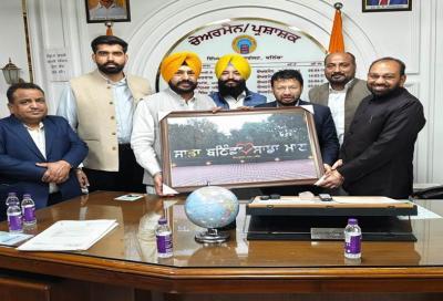 ਟਰੱਸਟ ਦਫ਼ਤਰ ਪੁੱਜਣ ’ਤੇ ਕੈਬਨਿਟ ਮੰਤਰੀ ਡਾ. ਹਰਜੋਤ ਦਾ ਭੱਲਾ ਨੇ ਕੀਤਾ ਸਵਾਗਤ