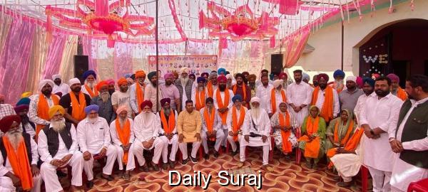 ਪਿੰਡ ਧੂੰਦਾ ਤੋ ਅਨੇਕਾਂ ਪਰਿਵਾਰਾਂ ਨੇ ਕਾਂਗਰਸ ’ਚ ਕੀਤੀ ਸ਼ਮੂਲੀਅਤ