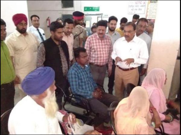.......ਹੁਣ ਡਿਪਟੀ ਕਮਿਸ਼ਨਰ ਨੇ ਕੀਤਾ ਫਿਰੋਜ਼ਪੁਰ ਸਿਵਲ ਹਸਪਤਾਲ ਦਾ ਰੁਖ