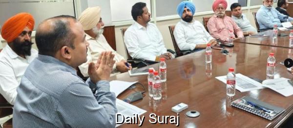 ਮੁੱਖ ਚੋਣ ਅਧਿਕਾਰੀ ਸਿਬਿਨ ਸੀ ਵਲੋਂ ਸੂਬੇ ਦੀਆਂ ਸਾਰੀਆਂ ਸਿਆਸੀ ਪਾਰਟੀਆਂ ਦੇ ਨੁਮਾਇੰਦਿਆਂ ਨਾਲ ਮੀਟਿੰਗ