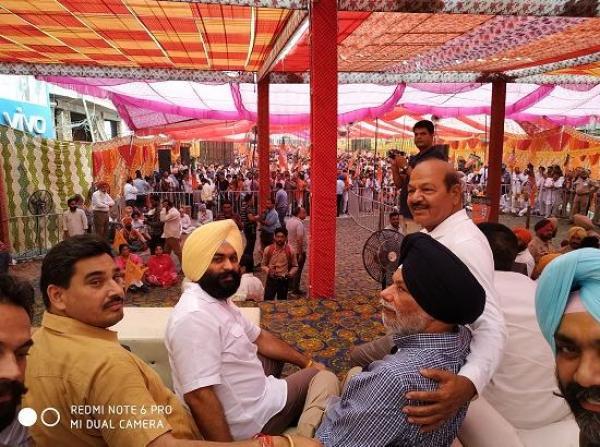 ਰਾਣੀ ਦੀ ਹਾਰ ਤੋਂ ਬਾਅਦ ਪੰਜਾਬ ਵਿਚ ਕਾਂਗਰਸ ਦੀ ਬਗਾਵਤ ਕਾਰਨ ਅਮਰਿੰਦਰ ਦੀ ਹੋਵੇਗੀ ਛੁੱਟੀ : ਸੁਰਜੀਤ ਰੱਖੜਾ