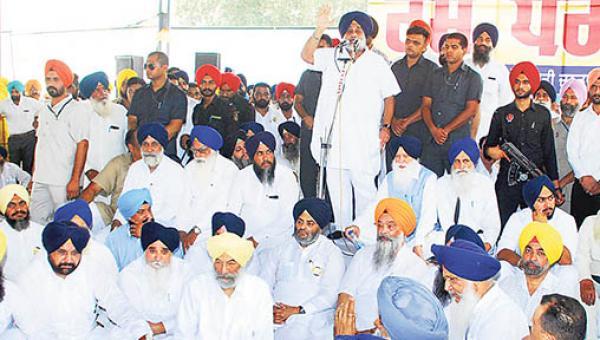 ਅਕਾਲੀ ਵਰਕਰਾਂ ’ਤੇ ਝੂਠੇ ਪਰਚੇ ਕਰਨ ਵਾਲੇ ਅਫ਼ਸਰ ਜੇਲ੍ਹ ਡੱਕੇ ਜਾਣਗੇ: ਸੁਖਬੀਰ
