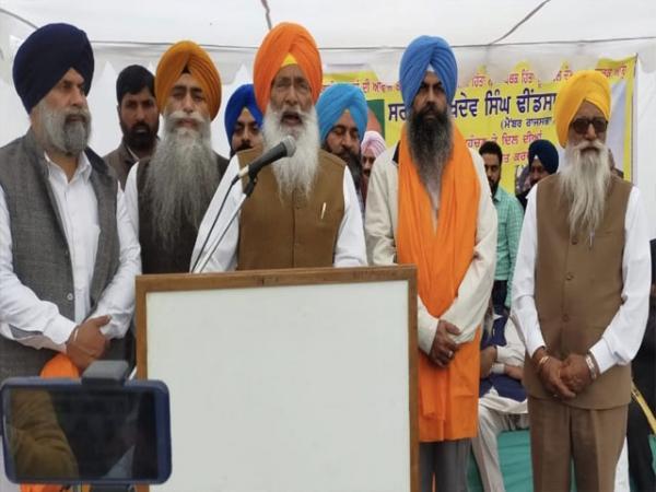 ਸਾਬਕਾ ਕੈਬਨਿਟ ਮੰਤਰੀ ਜਗਦੀਸ਼ ਸਿੰਘ ਗਰਚਾ ਤੇ ਮਾਨ ਸਿੰਘ ਗਰਚਾ ਪਰਿਵਾਰ ਸਮੇਤ ਢੀਂਡਸਾ ਨਾਲ ਤੁਰੇ