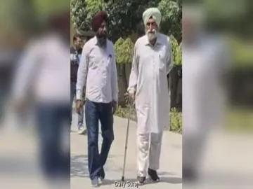 पंजाब यूनिवर्सिटी सीनेट चुनाव: 80 वर्षीय बापू बख्तावर सिंह ने डाला वोट, 1971 से लगातार निभा रहे हैं सक्रिय भूमिका