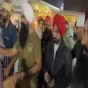 ਦਿਲਜੀਤ ਦੁਸਾਂਝ ਆਪਣੇ ਪ੍ਰੋਗਰਾਮ ਤੋਂ ਪਹਿਲਾਂ ਗੁਰਦੁਆਰਾ ਬੰਗਲਾ ਸਾਹਿਬ ਵਿਖੇ ਹੋਏ ਨਤਮਸਤਕ