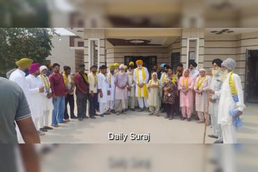 ਪਿੰਡ ਭਰੋਆਣਾ ਦੇ ਕਈ ਪਰਿਵਾਰ ਆਮ ਆਦਮੀ ਪਾਰਟੀ ਵਿੱਚ ਹੋਏ ਸ਼ਾਮਿਲ, ਸੱਜਣ ਸਿੰਘ ਚੀਮਾ ਨੇ ਕੀਤਾ ਸਵਾਗਤ