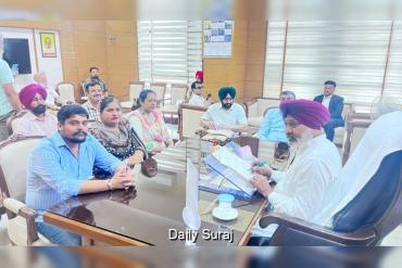 ਭਗਵੰਤ ਮਾਨ ਸਰਕਾਰ ਮੁਲਾਜ਼ਮਾਂ ਦੀ ਭਲਾਈ ਲਈ ਵਚਨਬੱਧ, ਲੰਬਿਤ ਮੰਗਾਂ ਦੇ ਹੱਲ ਲਈ ਅੜਿੱਕੇ ਕੀਤੇ ਜਾ ਰਹੇ ਨੇ ਦੂਰ: ਹਰਪਾਲ ਸਿੰਘ ਚੀਮਾ